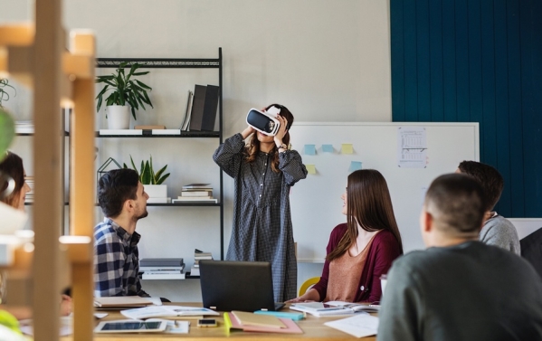 Учись работать VR и онлайн меняют представление об образовании