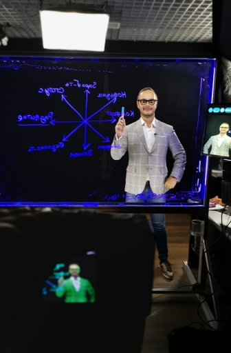 Видео студия с 3d и дополненной реальностью для вебинаров онлайн курсов